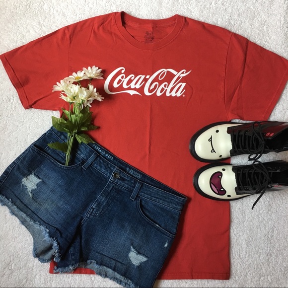 Fruit of the Loom Tops - COCA COLA retro GRAPHIC TEE❤️